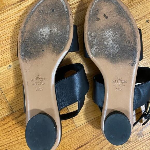 Valentino Garavani Black Leather Sandals – Gold Ring Accent, Size 8.5 - Picture 4 of 6